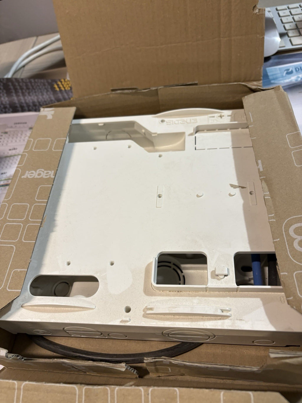 Bloc de commande hager GA055N