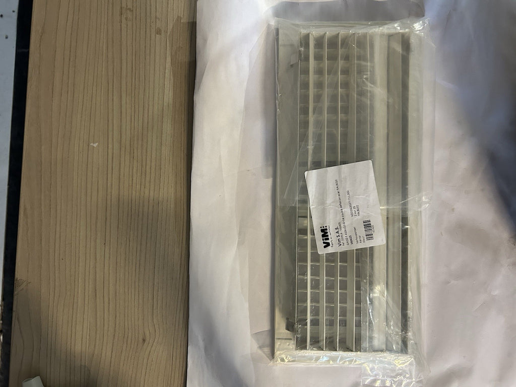 Grille de ventilation double déflection VIM 400x150 mm - Acier RAL 9010