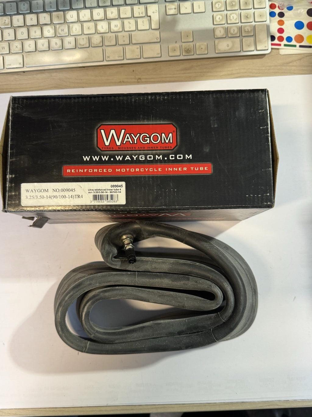 Chambre à air 14 pouces (3.25/3.50-14) valve Schrader Waygom standard