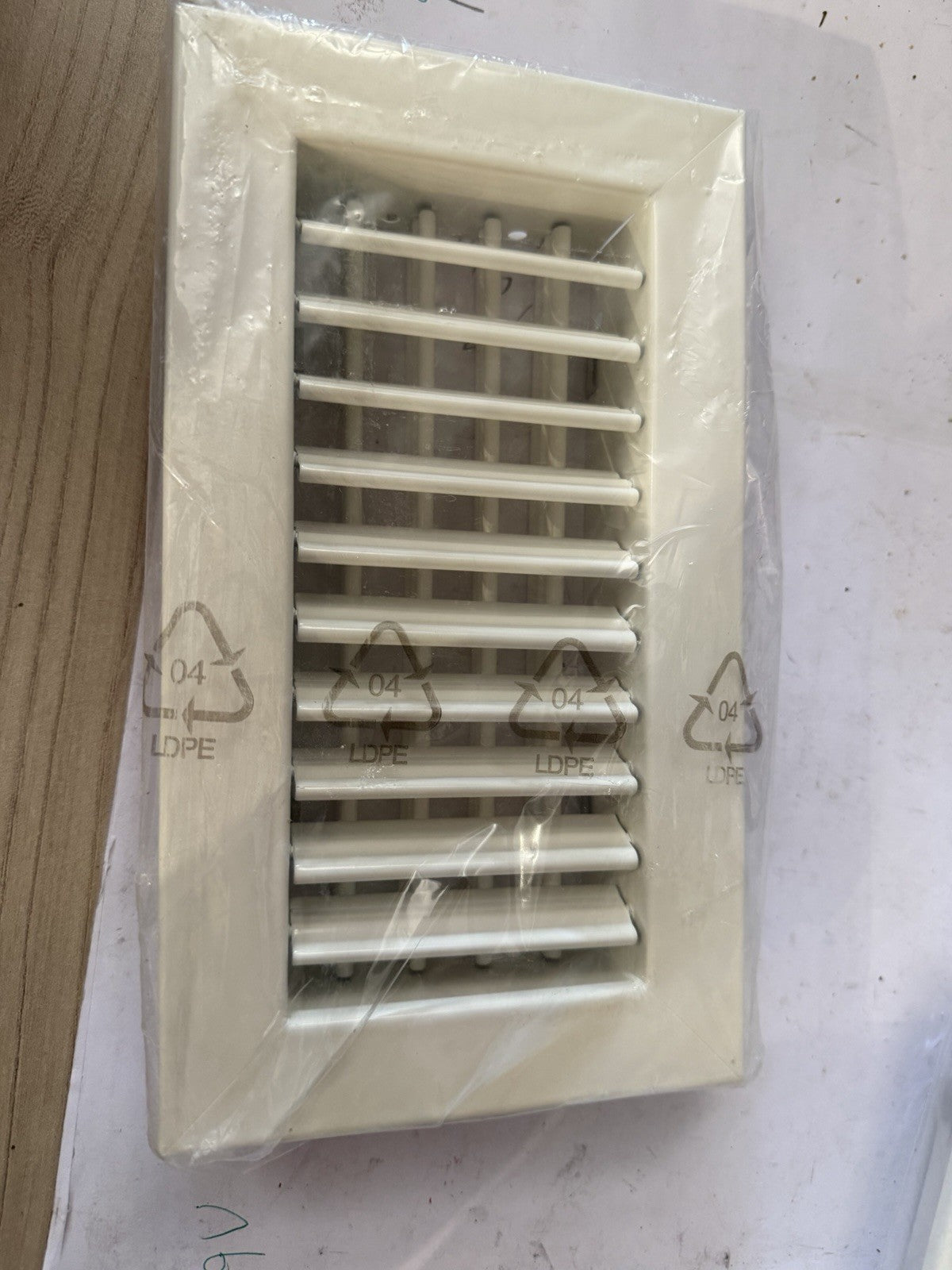 Grilles de soufflage ou reprise GADD F 200*100 VIM