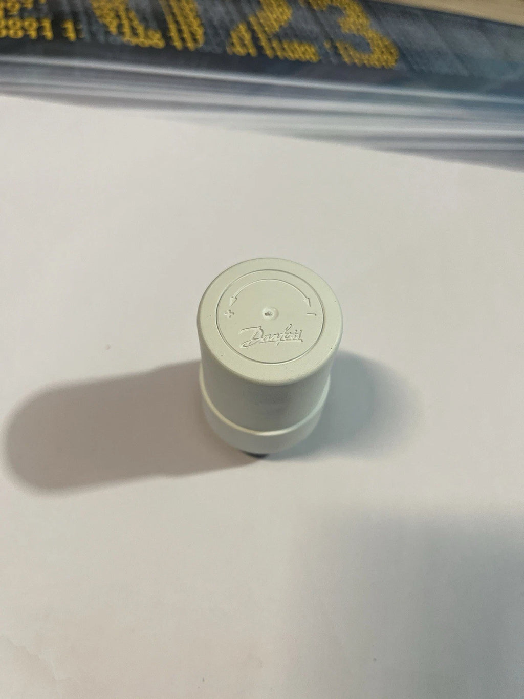 Volant manuel blanc pour filetage M30x1,5 - Danfoss 013G5003.