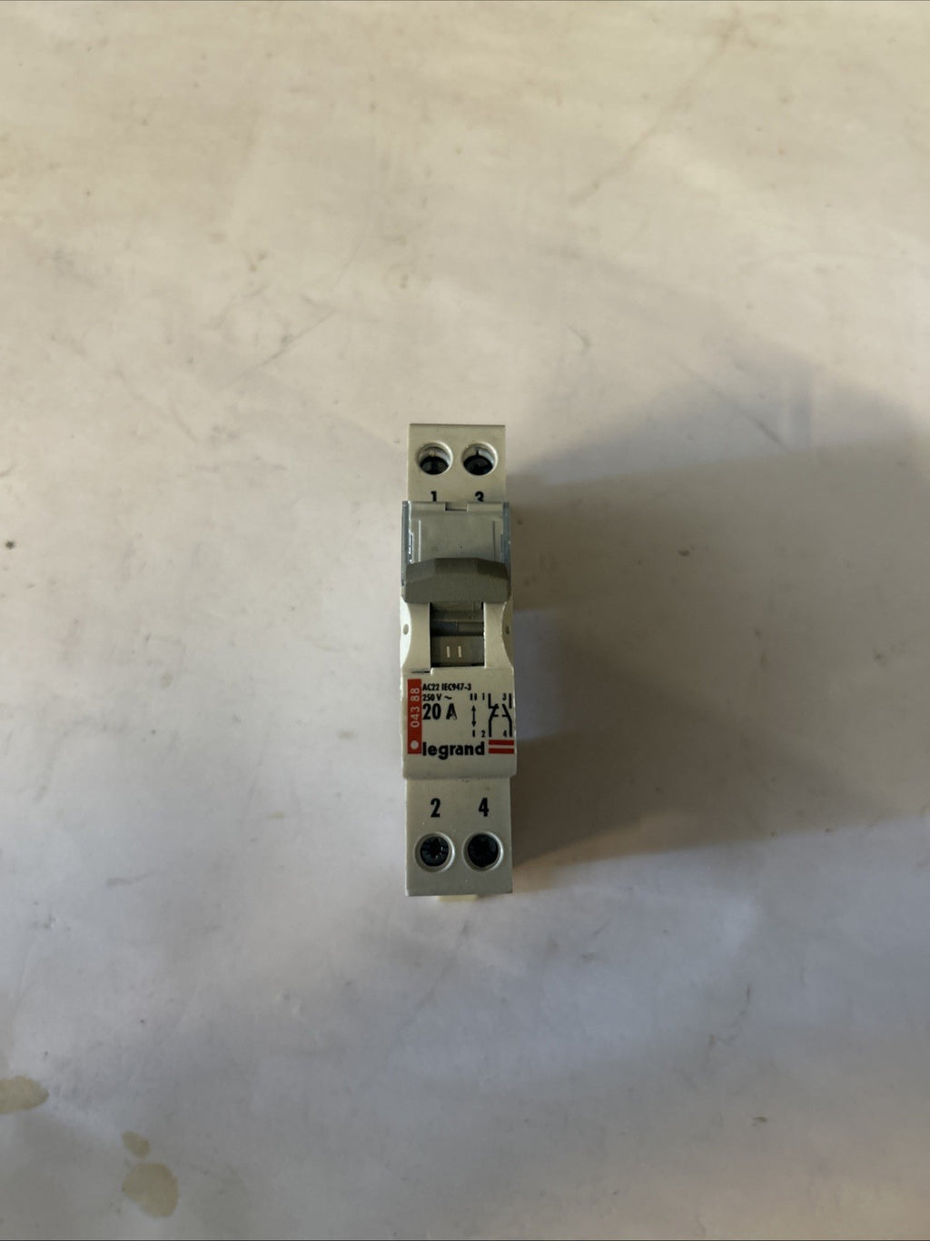 Interrupteur bipolaire 20A Legrand (Réf 04388) - 1 module