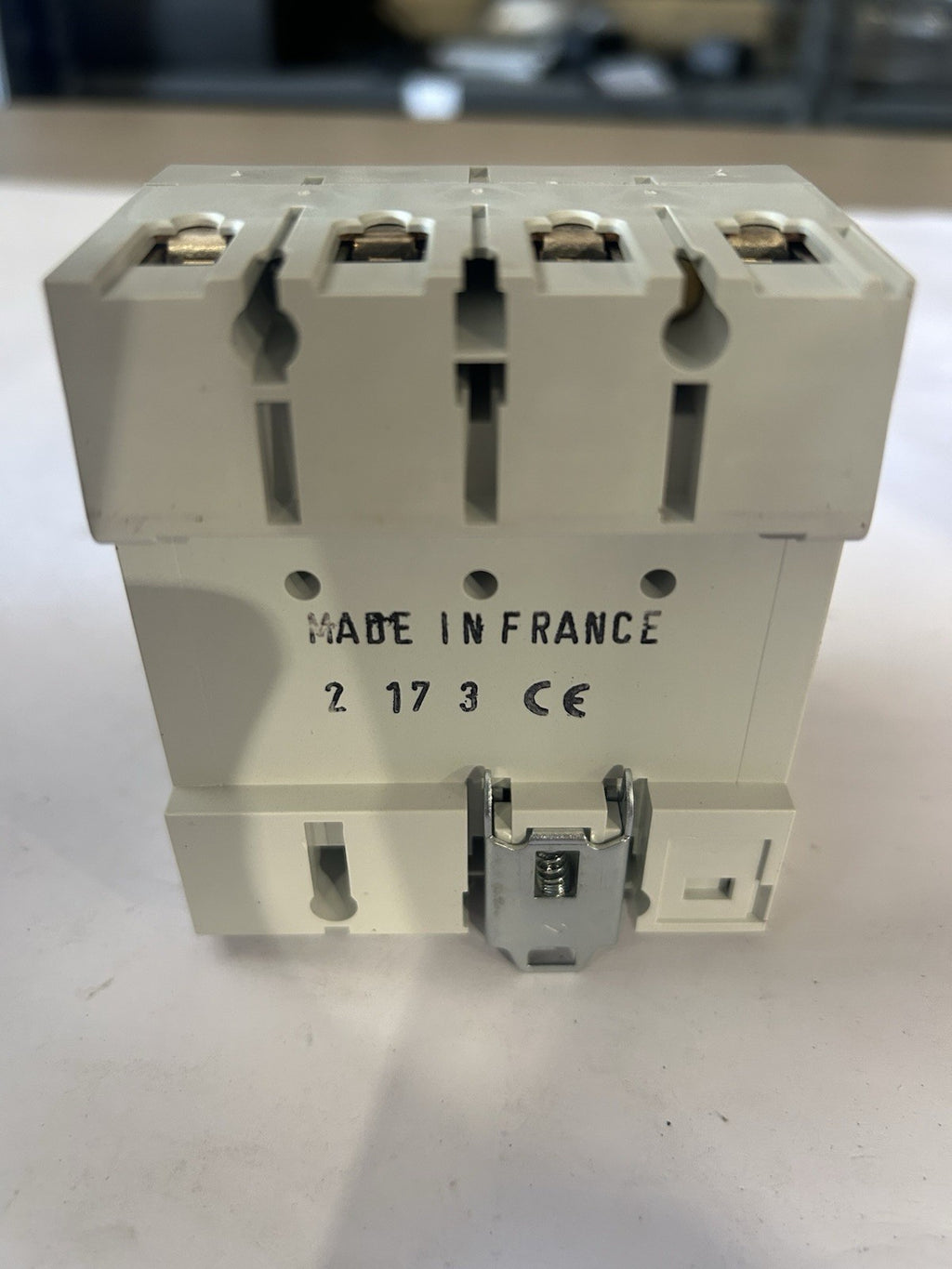 hager interrupteur différentiel sectionneur 16-63A