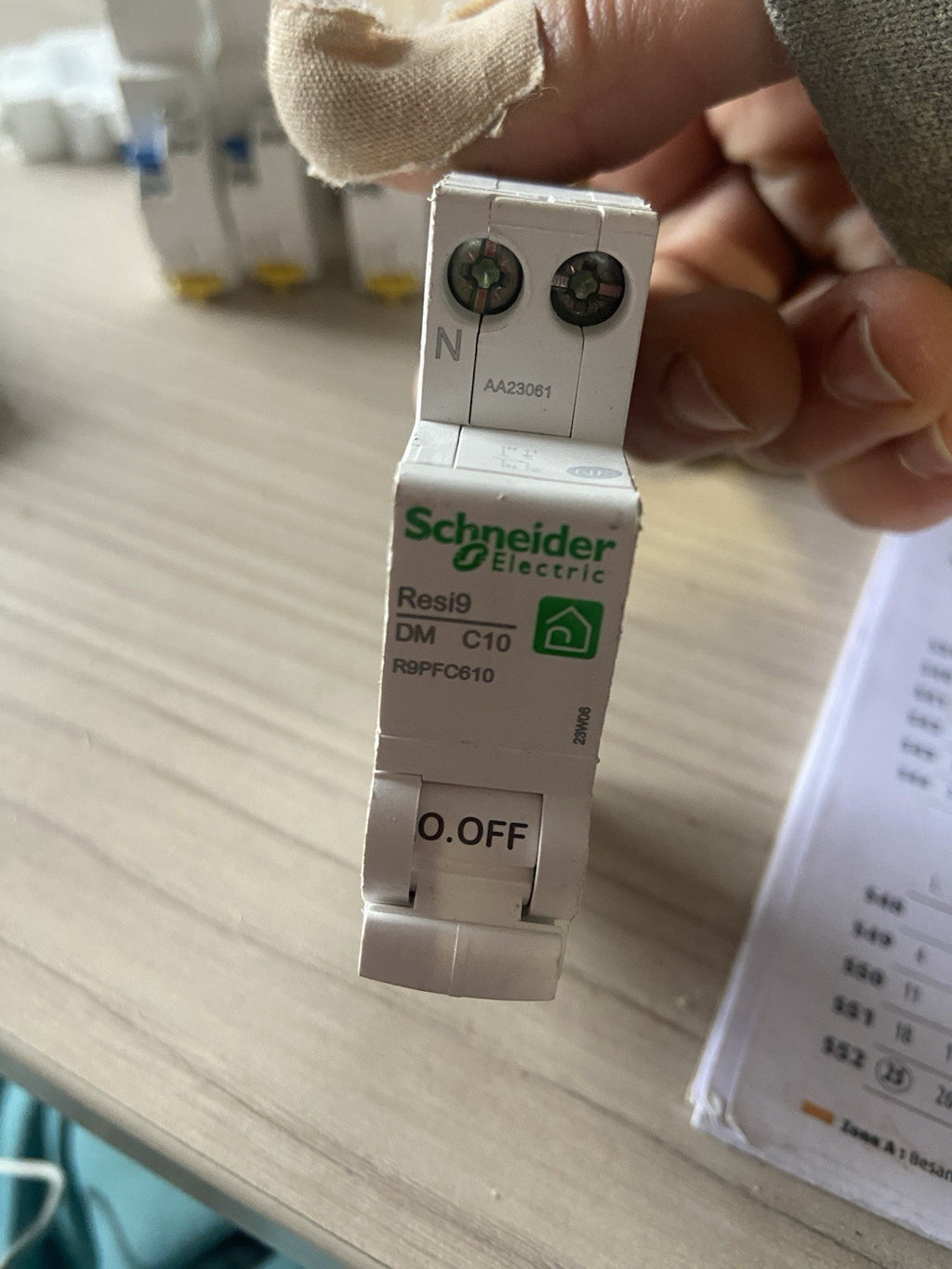 Disjoncteurs Schneider C10 neuf