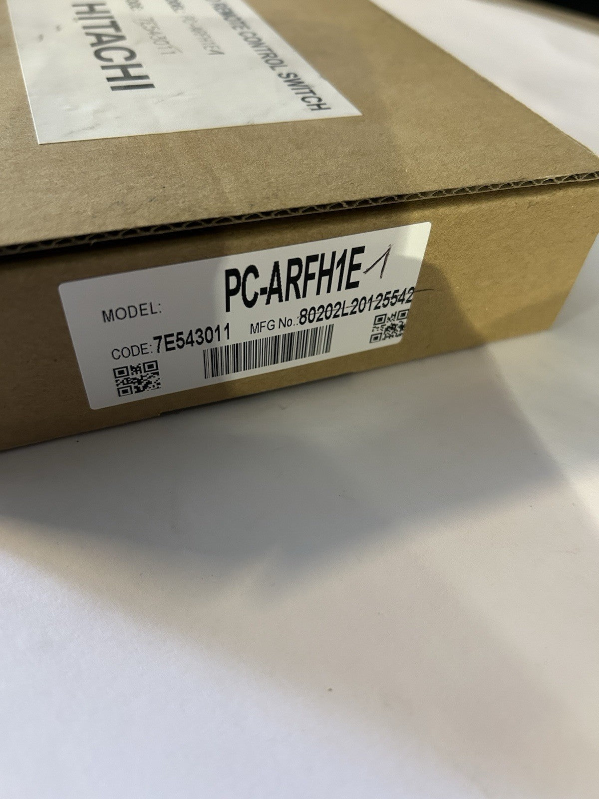 TELECOMMANDE FILAIRE PC-ARFH1E1
