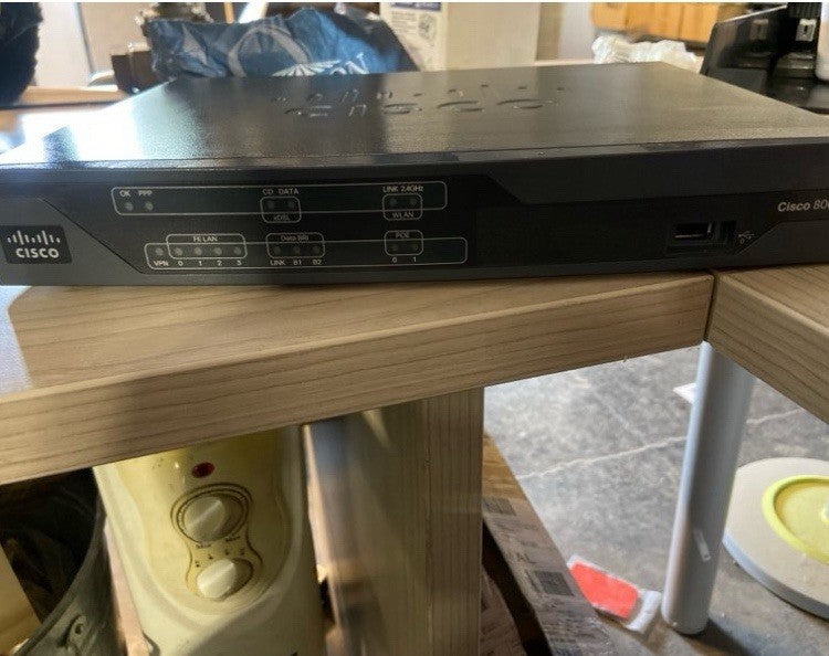 Cisco - C888-K9 Router - WLAN 100 Mbps - 4-Port