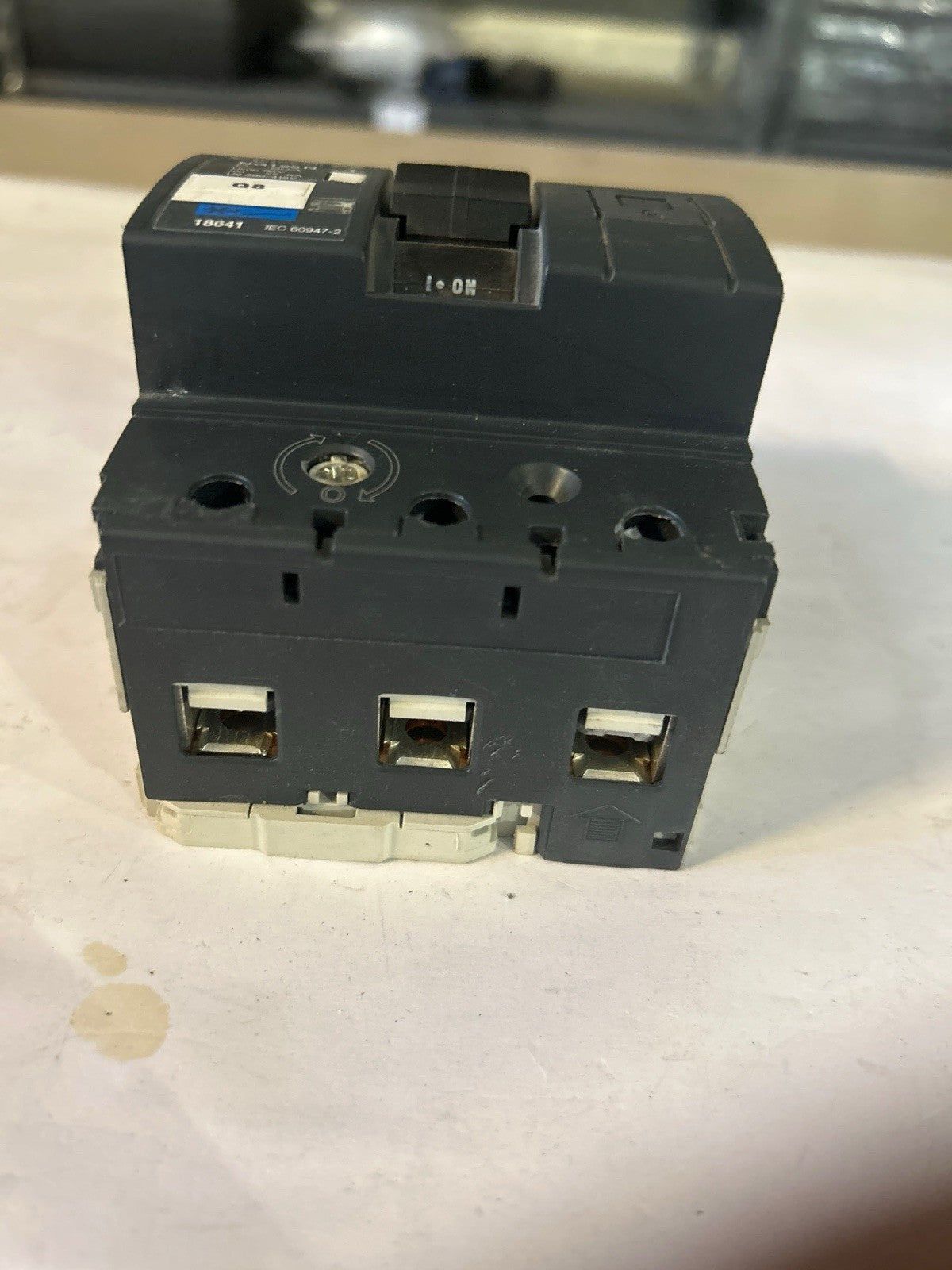 Disjoncteur modulaire Multi 9 - NG125L - 3 pôles