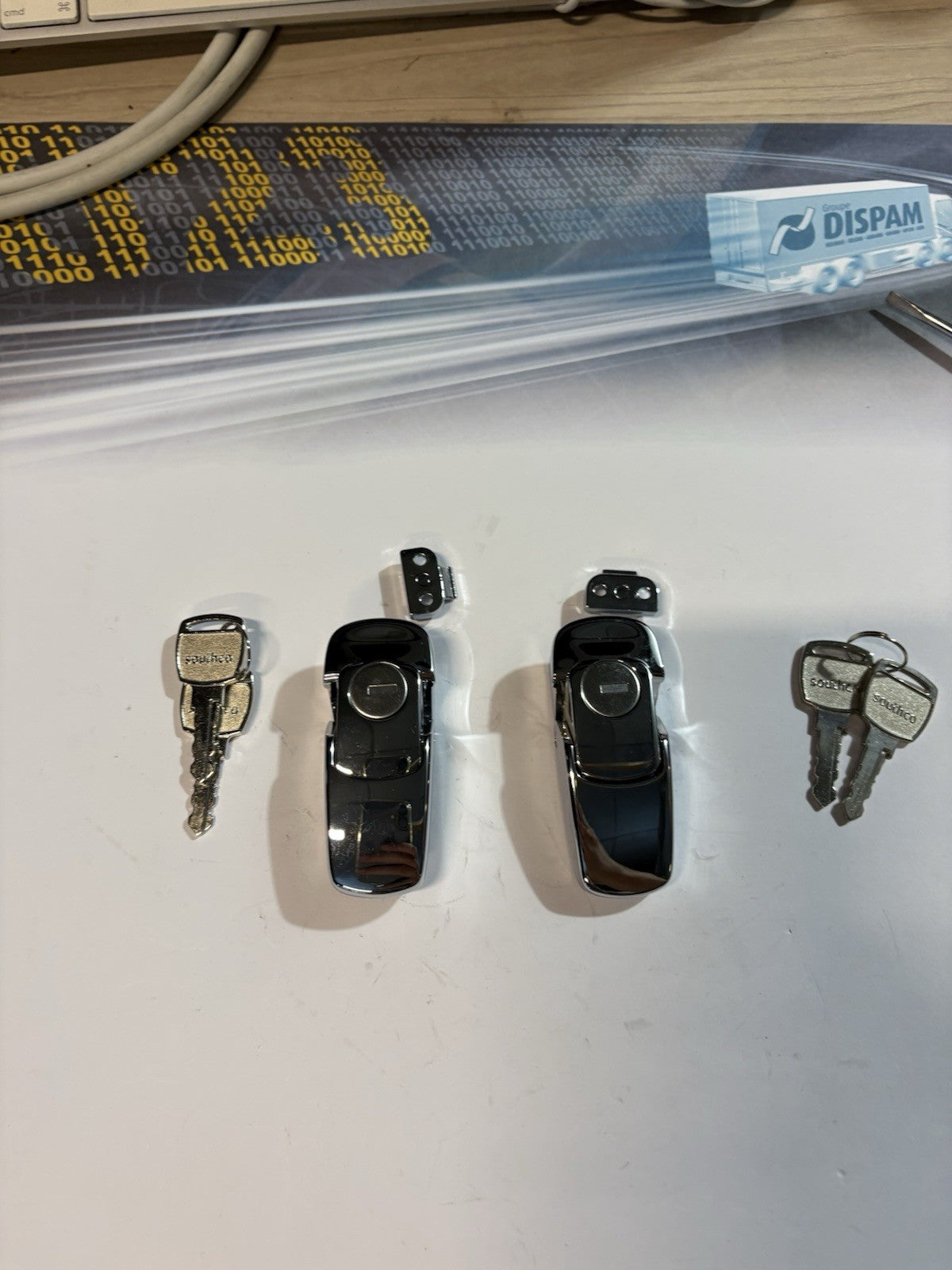 Serrure pour armoire électrique Southco