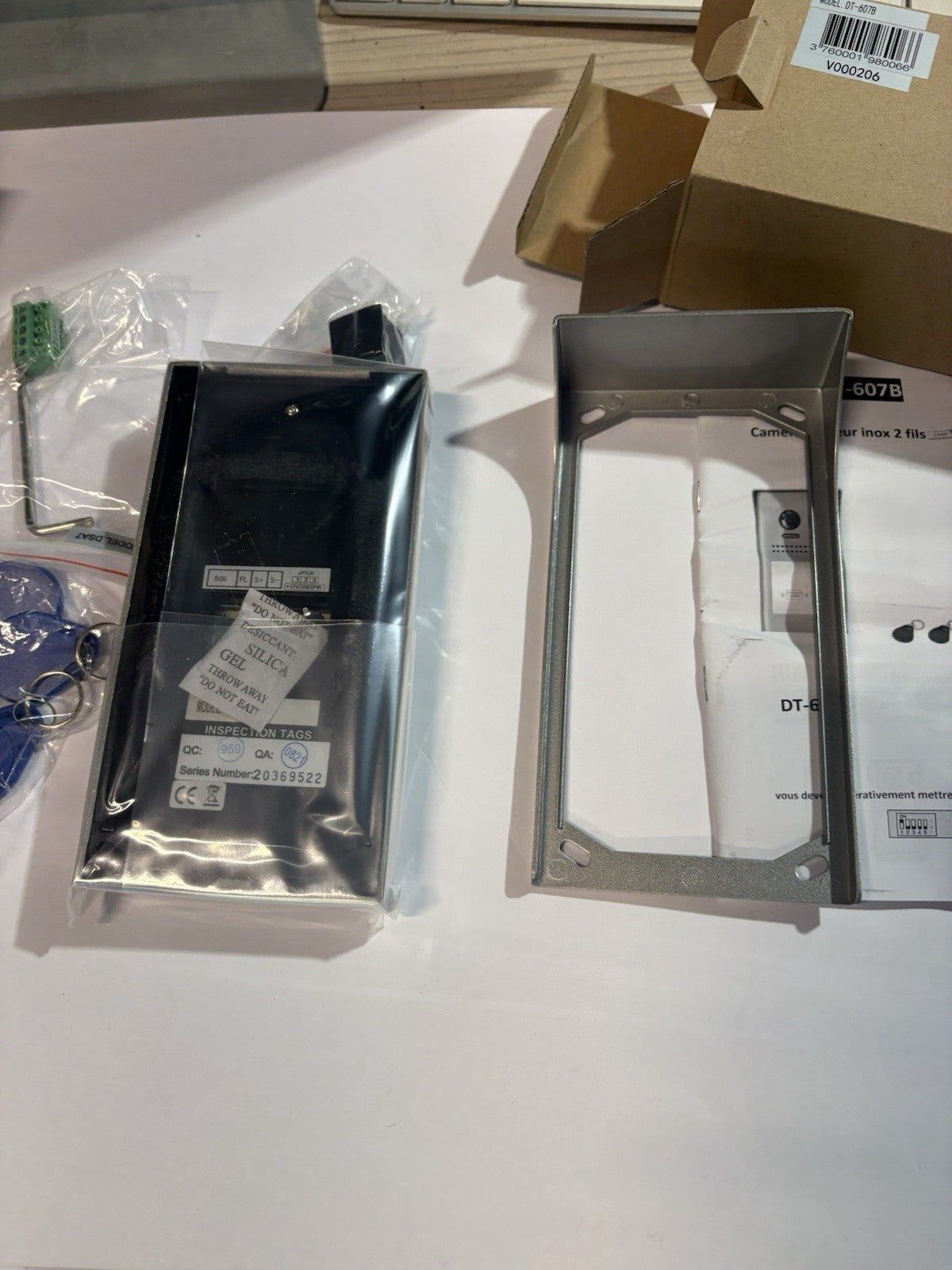 Digitone DT-607B Interphone vidéo platine de rue RFID gris 2 fils + badges
