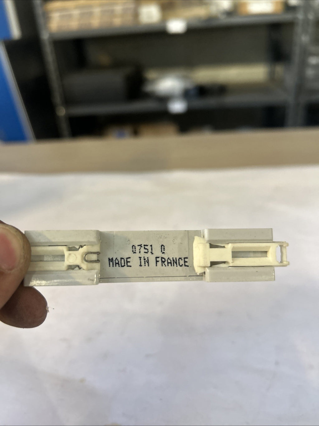Interrupteur bipolaire 20A Legrand (Réf 04388) - 1 module