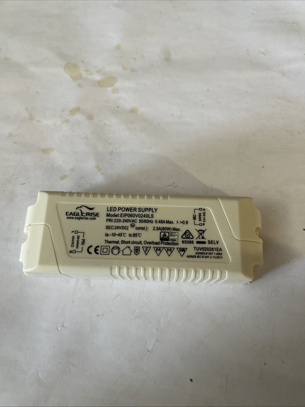 alimentation LED 24 V / 60 W de marque Eaglerise, référence EIP060V0240LS