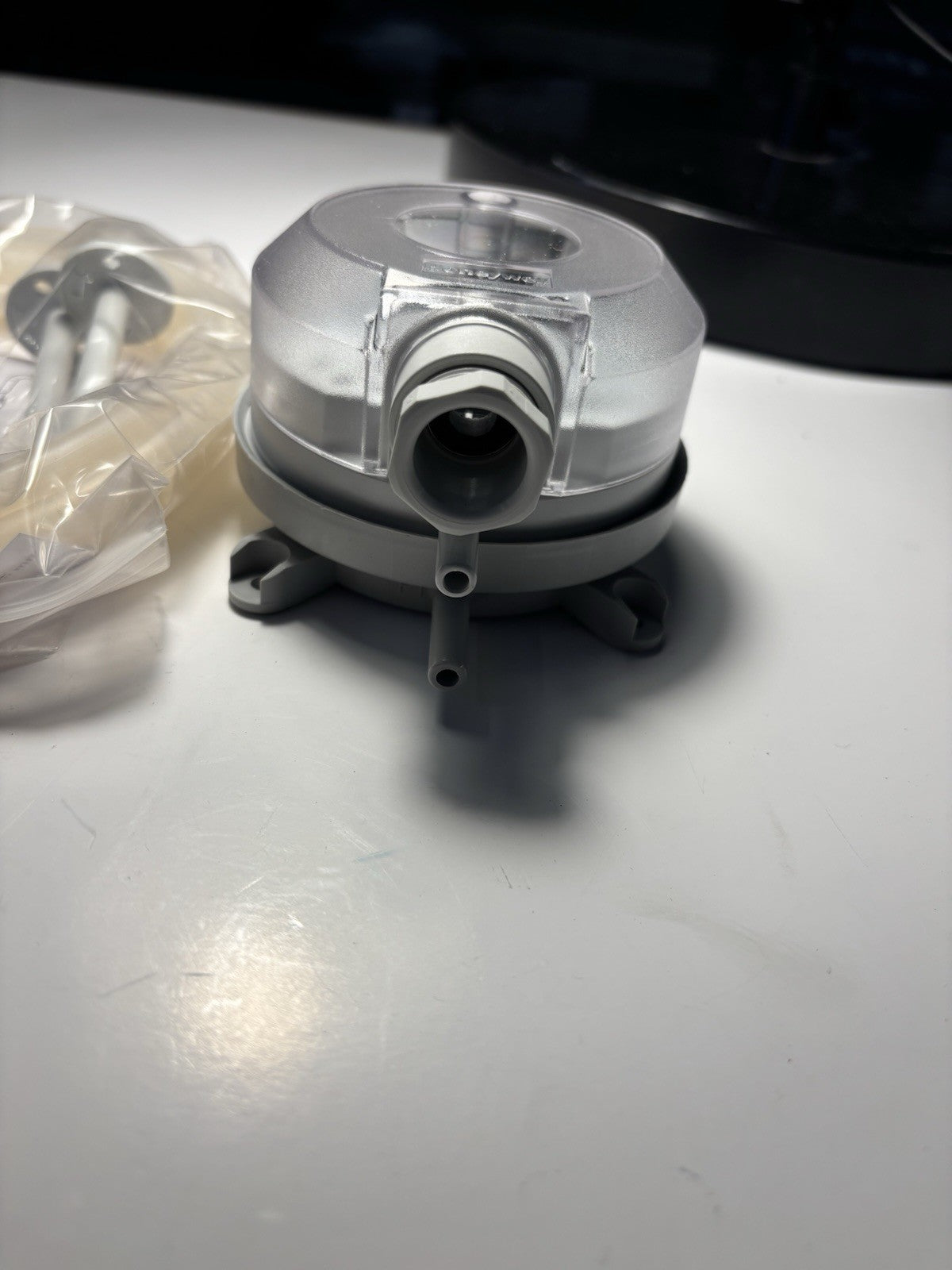 Transmetteur de pression différentielle Honeywell DPTE100 (Neuf complet)