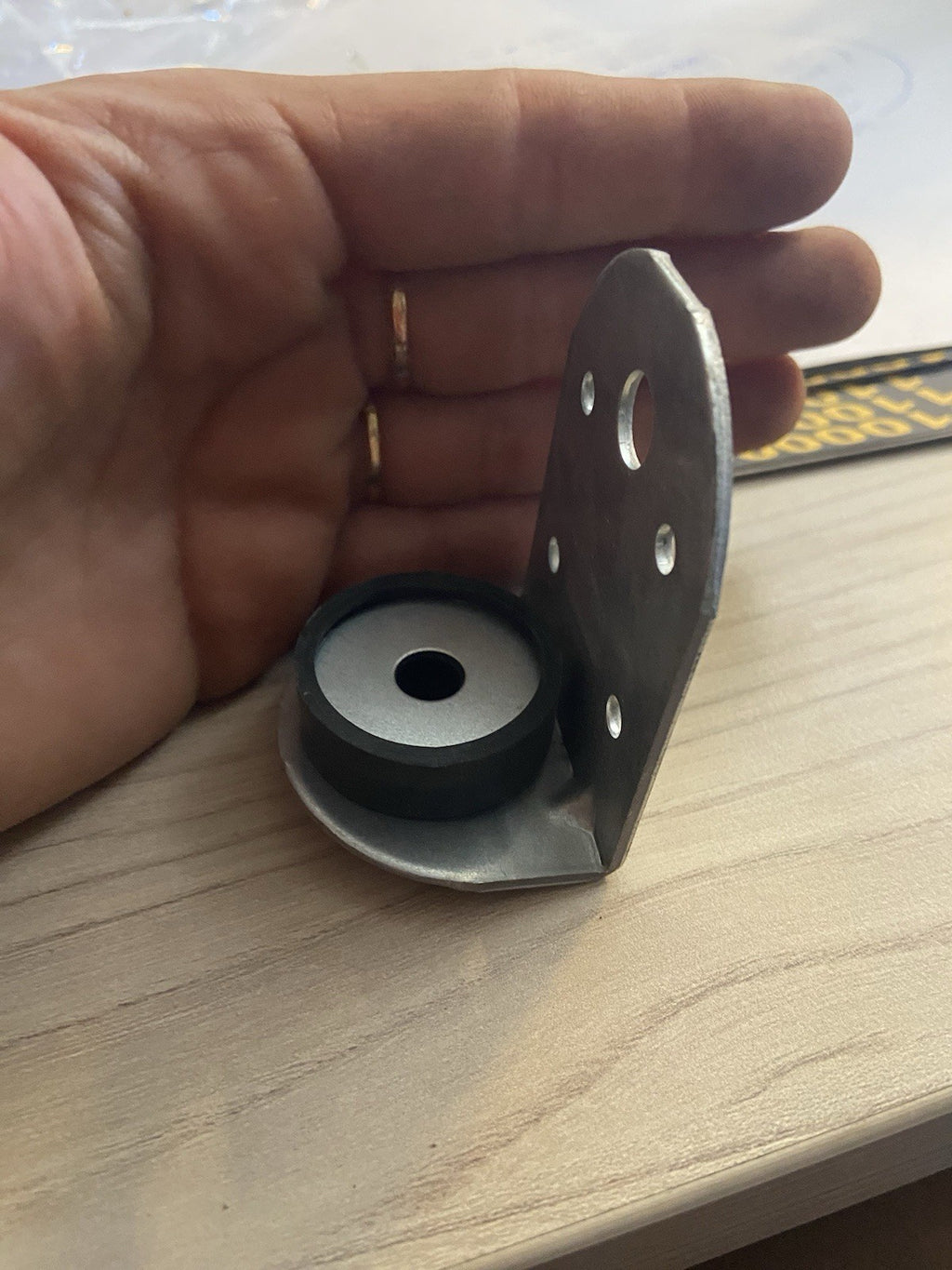 Carton de 100 Pattes de suspension Sufix
