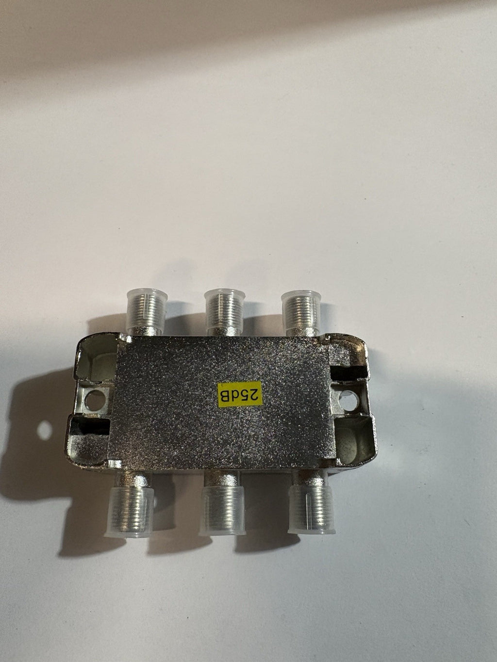 Evicom derivateur 4 direction 5-2300mhz