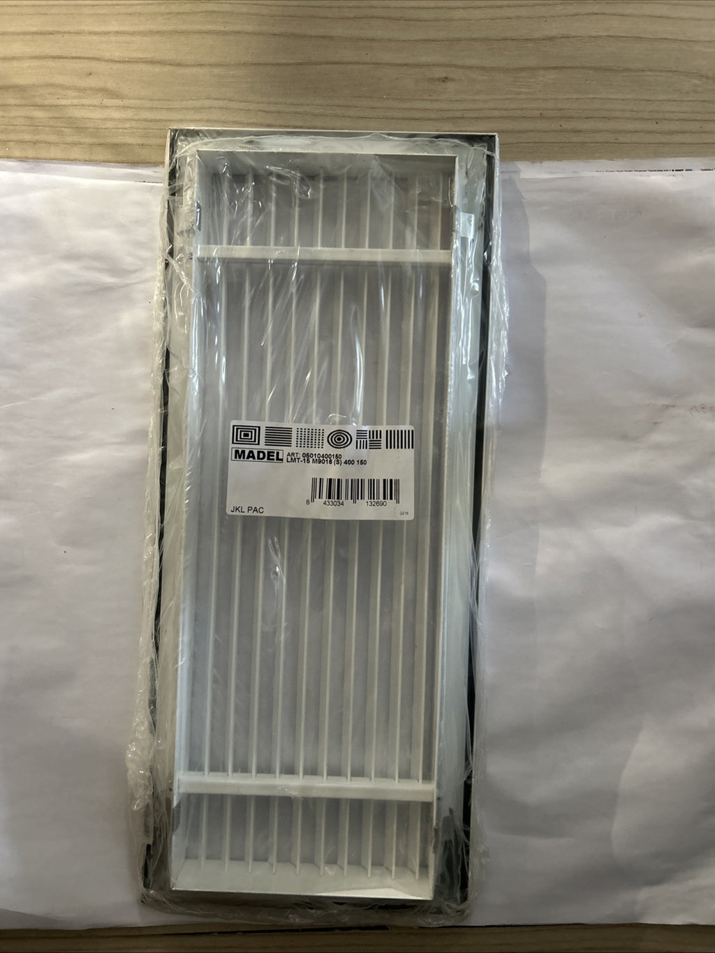 Grille de ventilation MADEL LMT-15 (400x150)