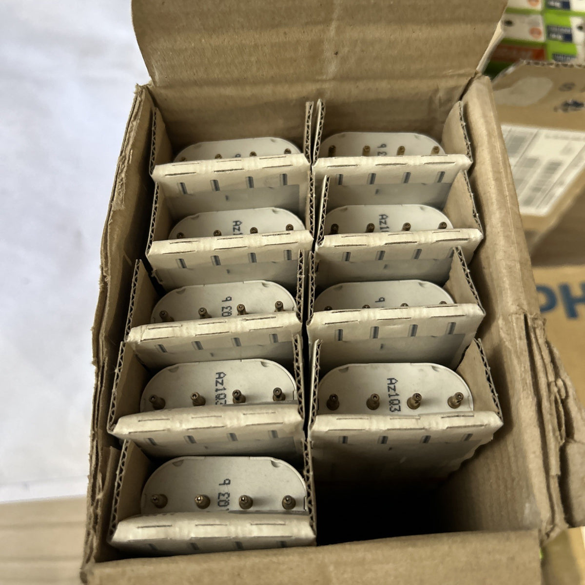 Lot 8 MASTER | PL-L | 18W - 840 Blanc froid | 4 pins