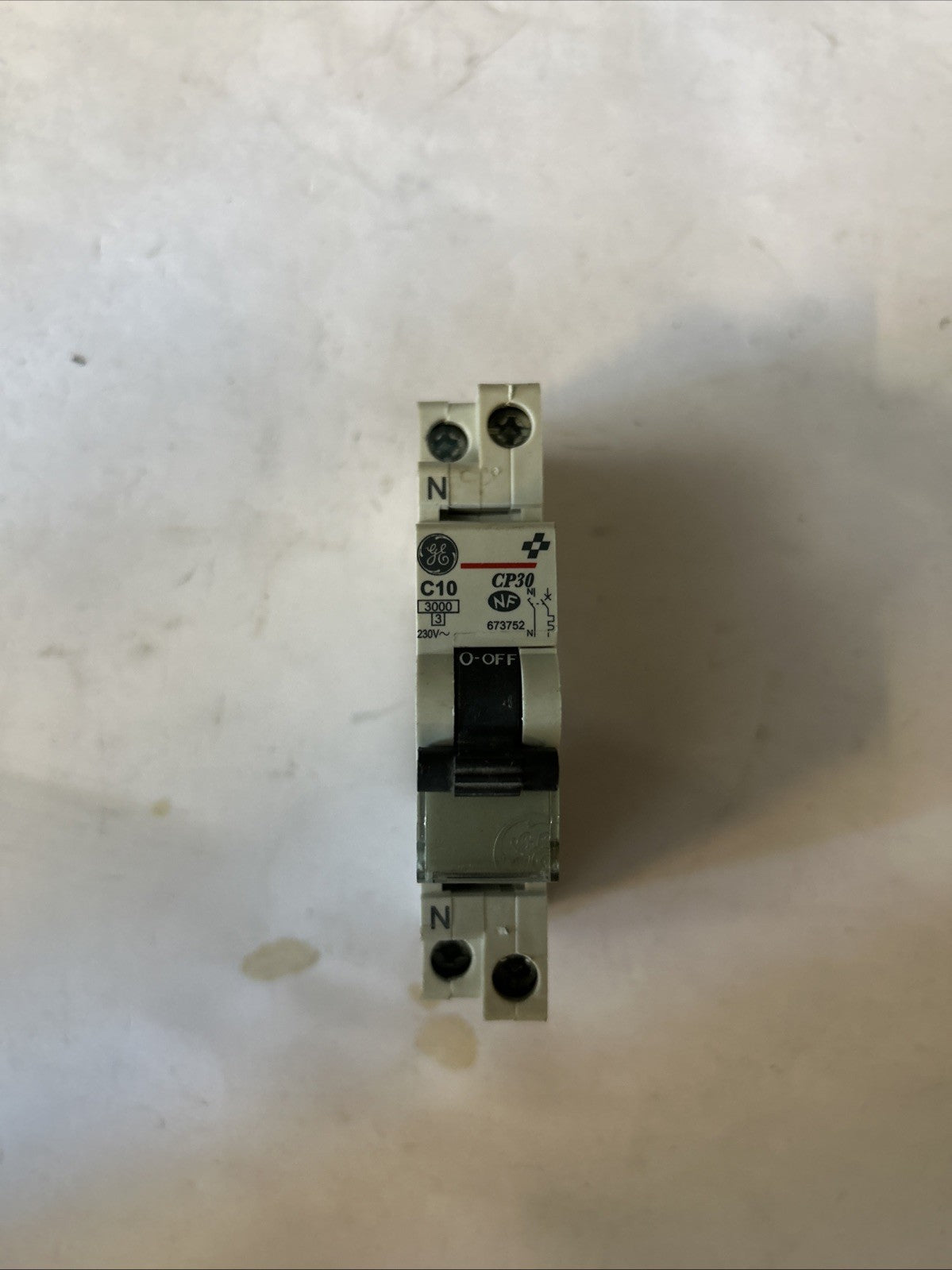 Disjoncteur 10A General Electric (GE) - Gamme CP30 C10 (Réf 673752)