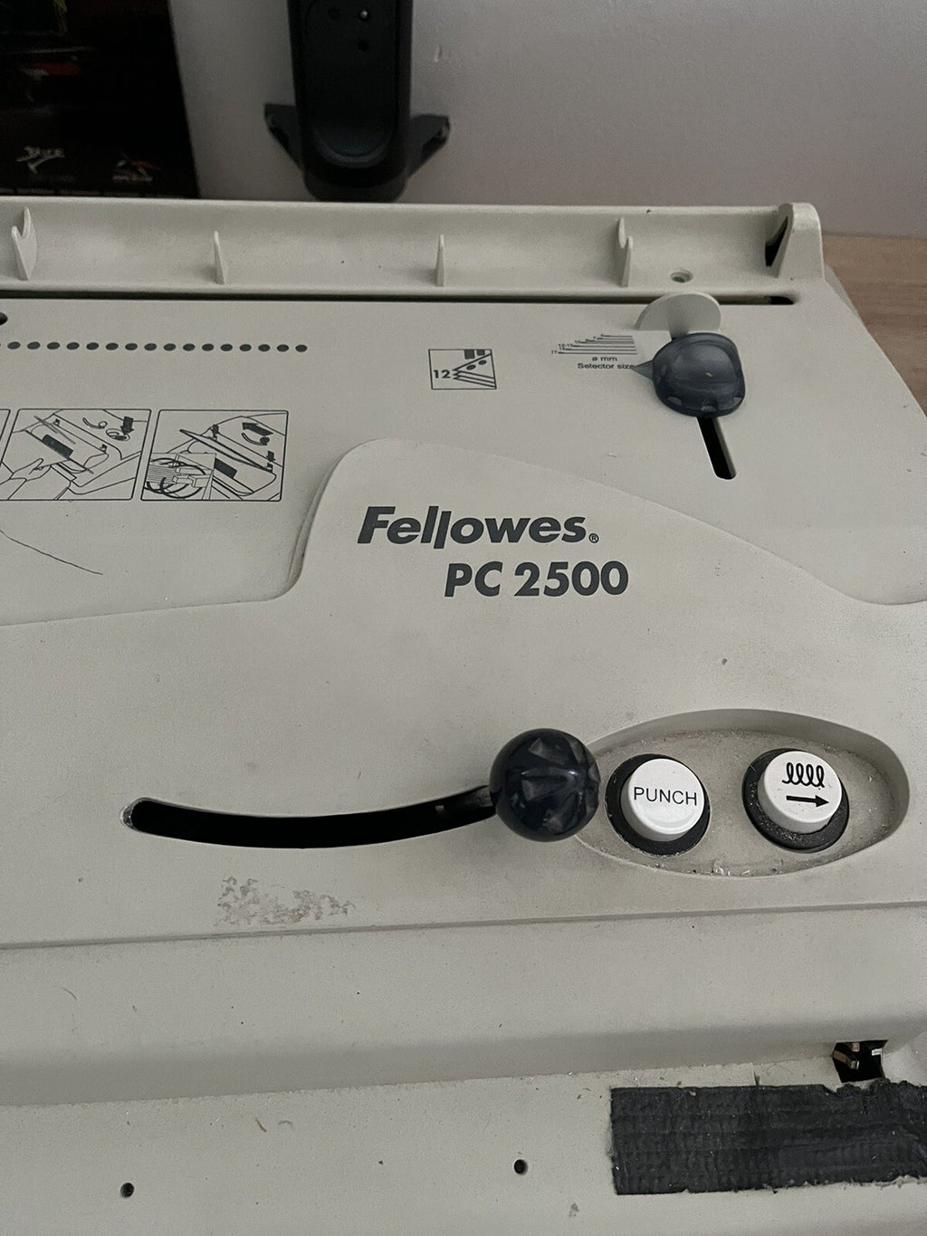 Relieuse Fellowes Pc 2500