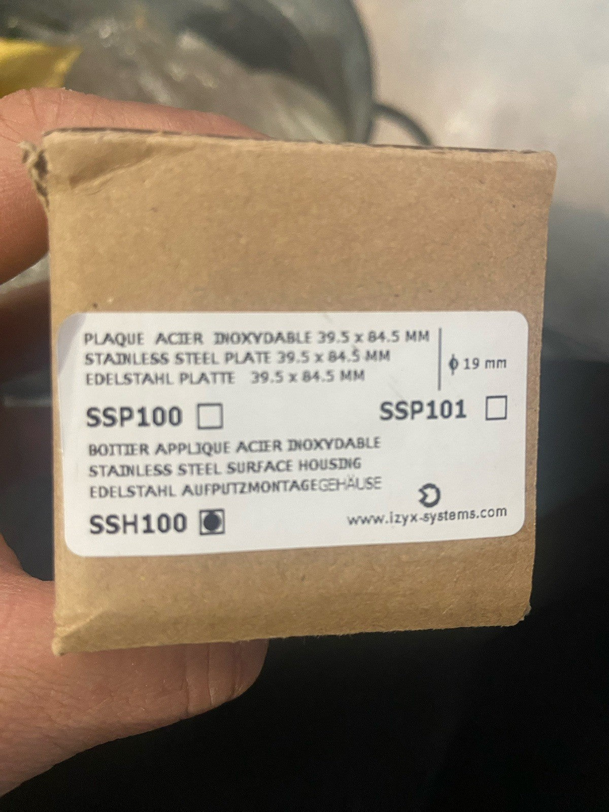 Boîtier acier inoxydable, 42 x 87 x 38/42 mm pour plaque étroite