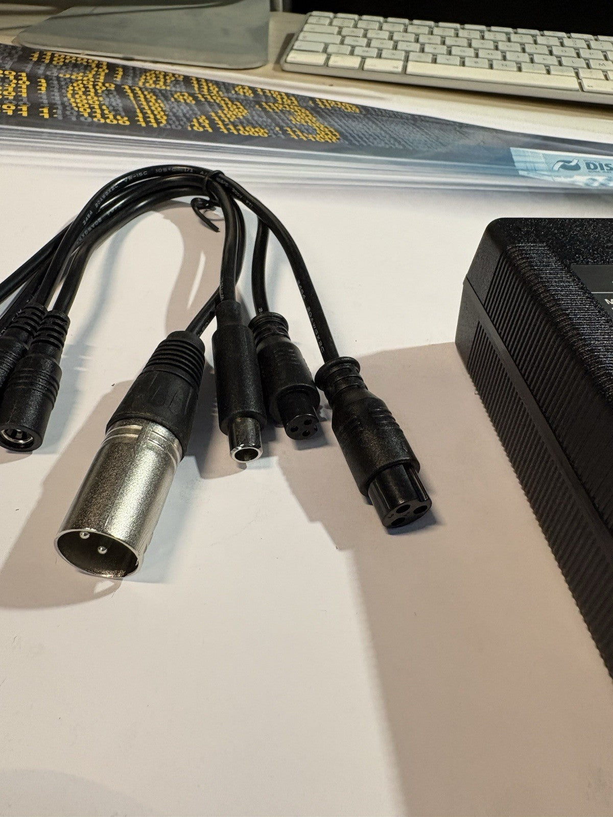 Câble d alimentation multi tête wyxron modèle sjt-85e