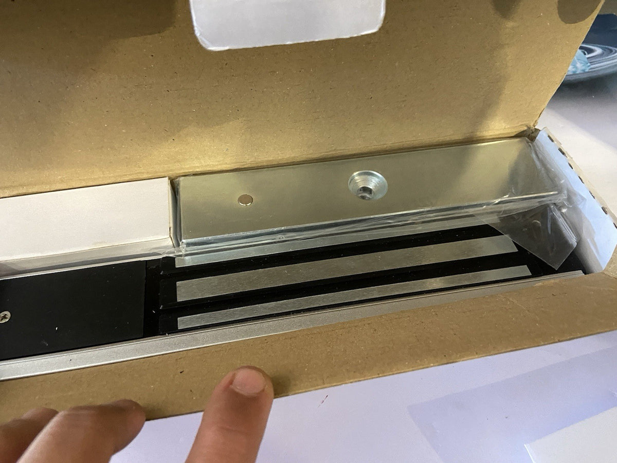 Ventouse électromagnétique en applique EMS600