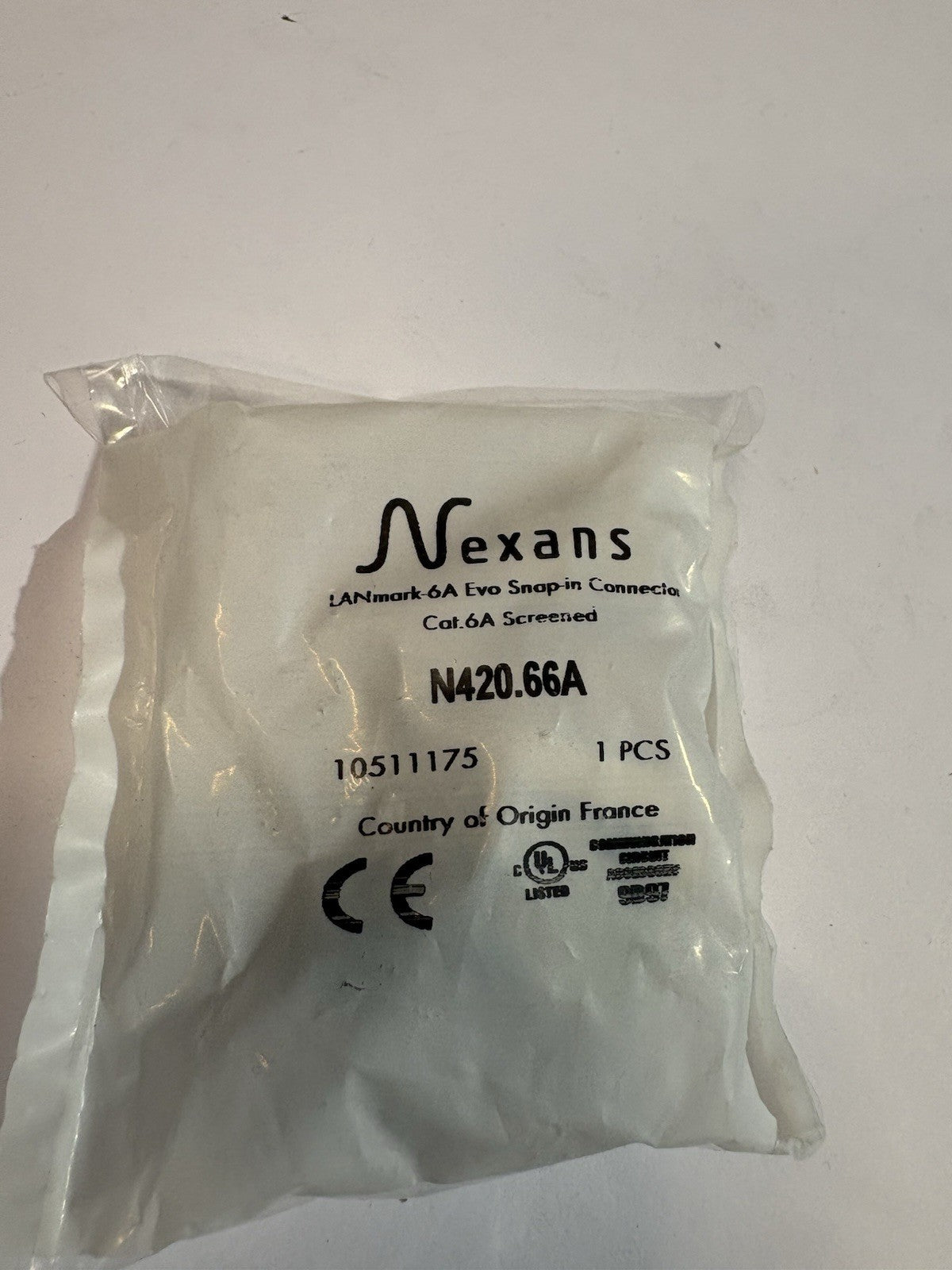 Lot de 18 connecteurs rj45 nexans n420.66a