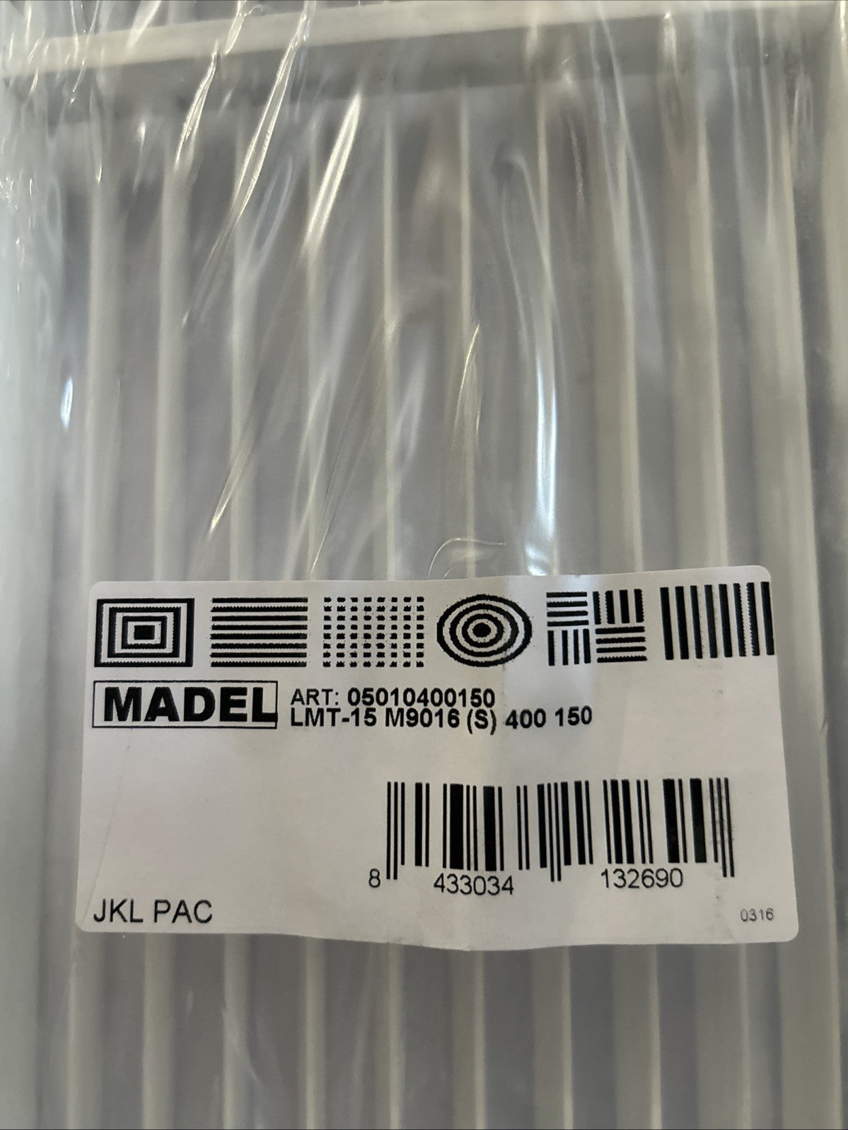 Grille de ventilation MADEL LMT-15 (400x150)