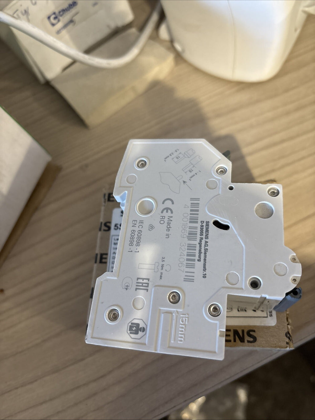 Disjoncteur Siemens 5SJ6 220-6KS