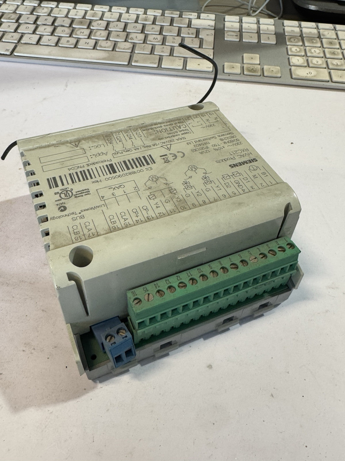 SIEMENS RXC21.1/FNC04 Régulateur terminal