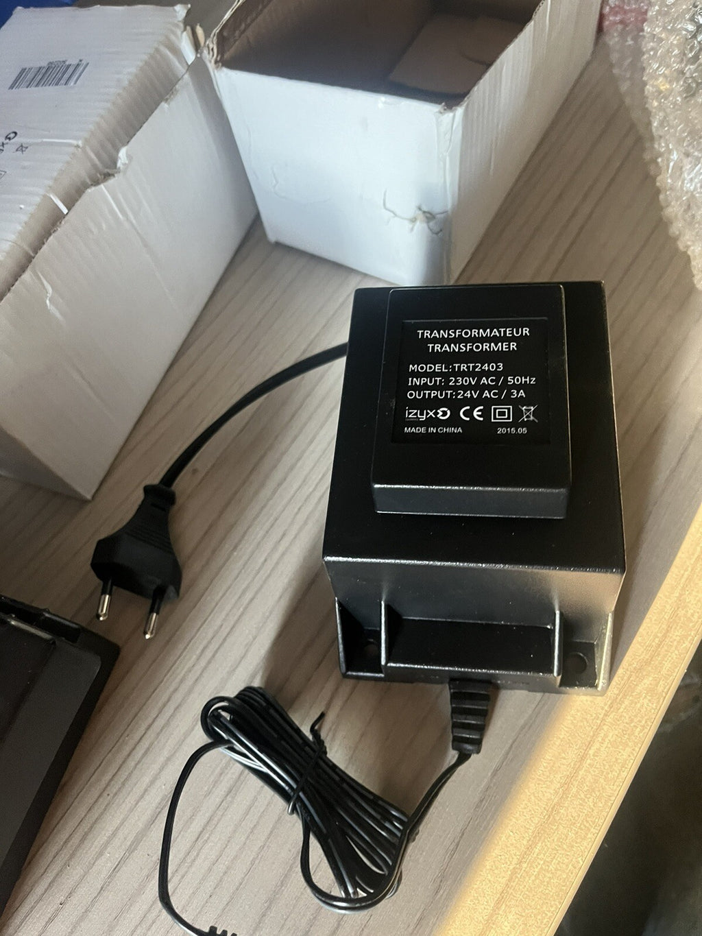 Transformateur izyx 230 ac / 50hz / 24v ac
