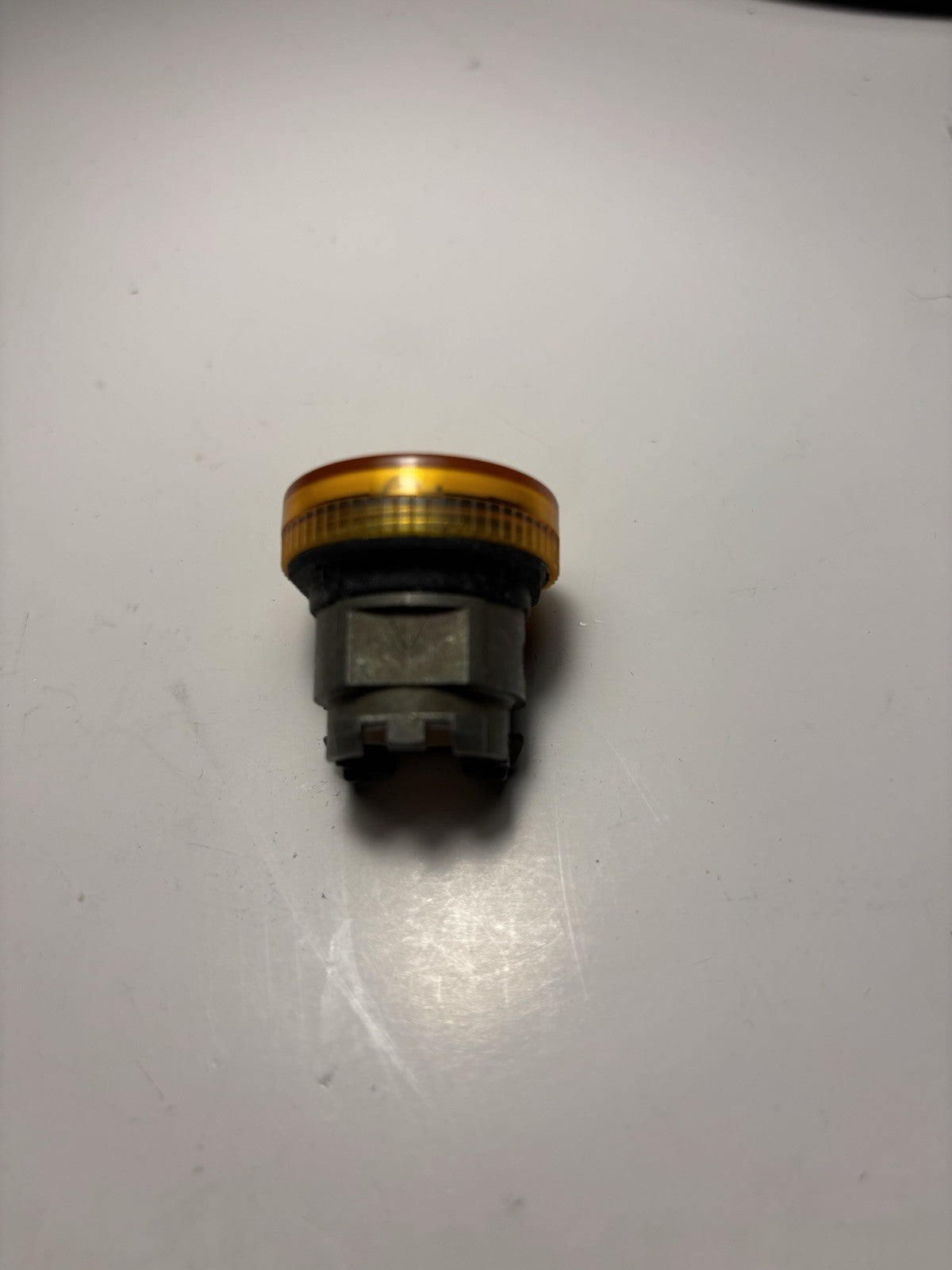Schneider Electric ZB4 BV05 voyant lumineux indicateur jaune