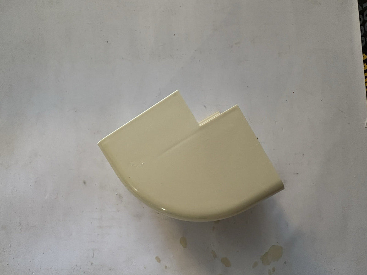 Angles extérieurs pour goulottes de climatisation ArticaDuct
