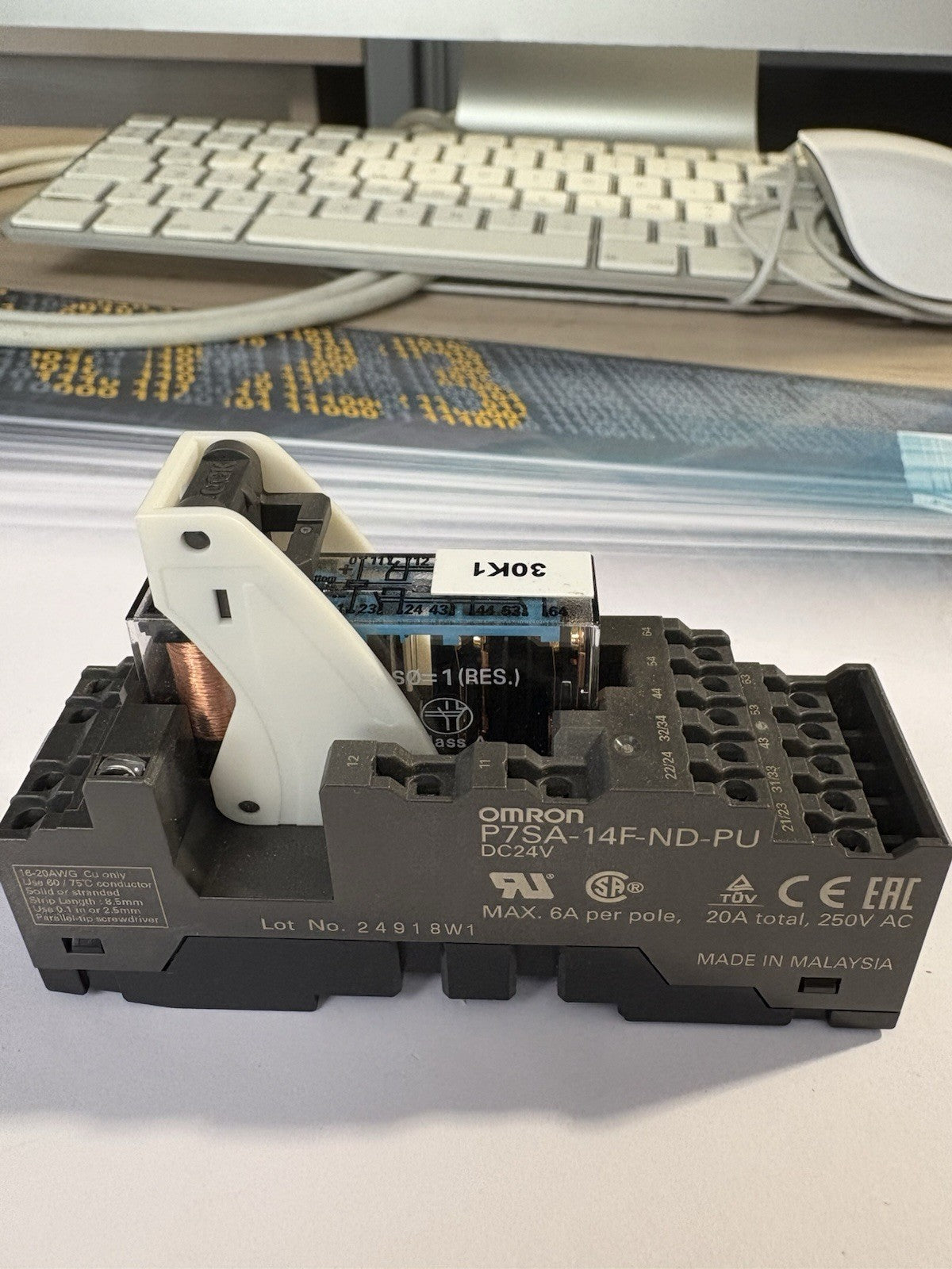 Support Relais Omron P7sa-14f-nd-pu Plus Relais