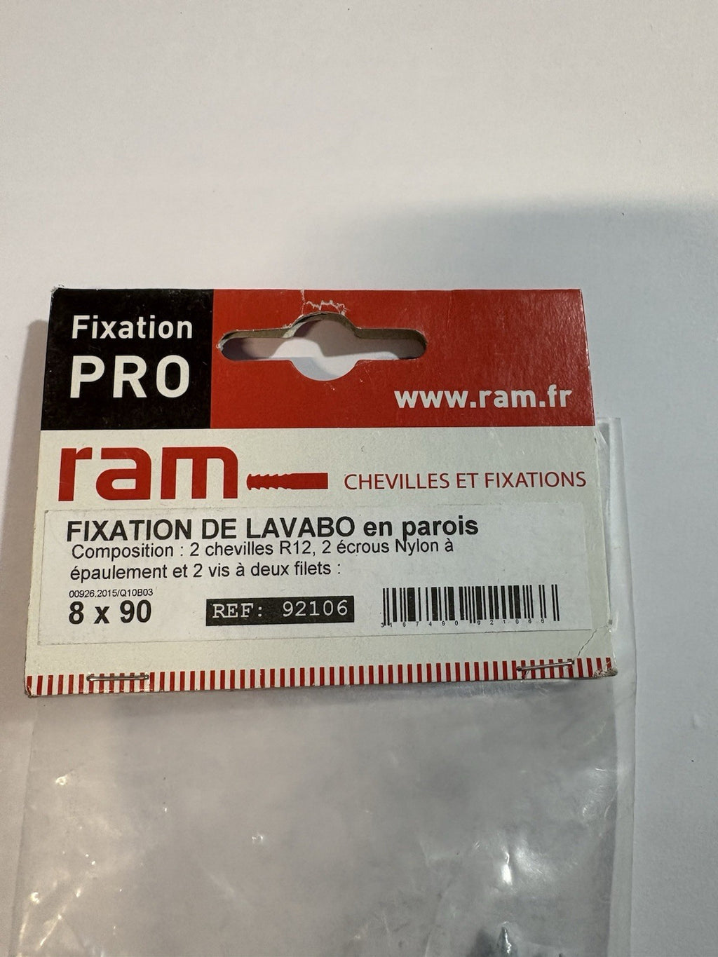Fixation de lavabo en parrois pleines ram