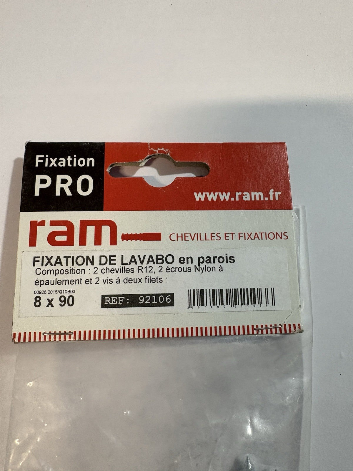 Fixation de lavabo en parrois pleines ram