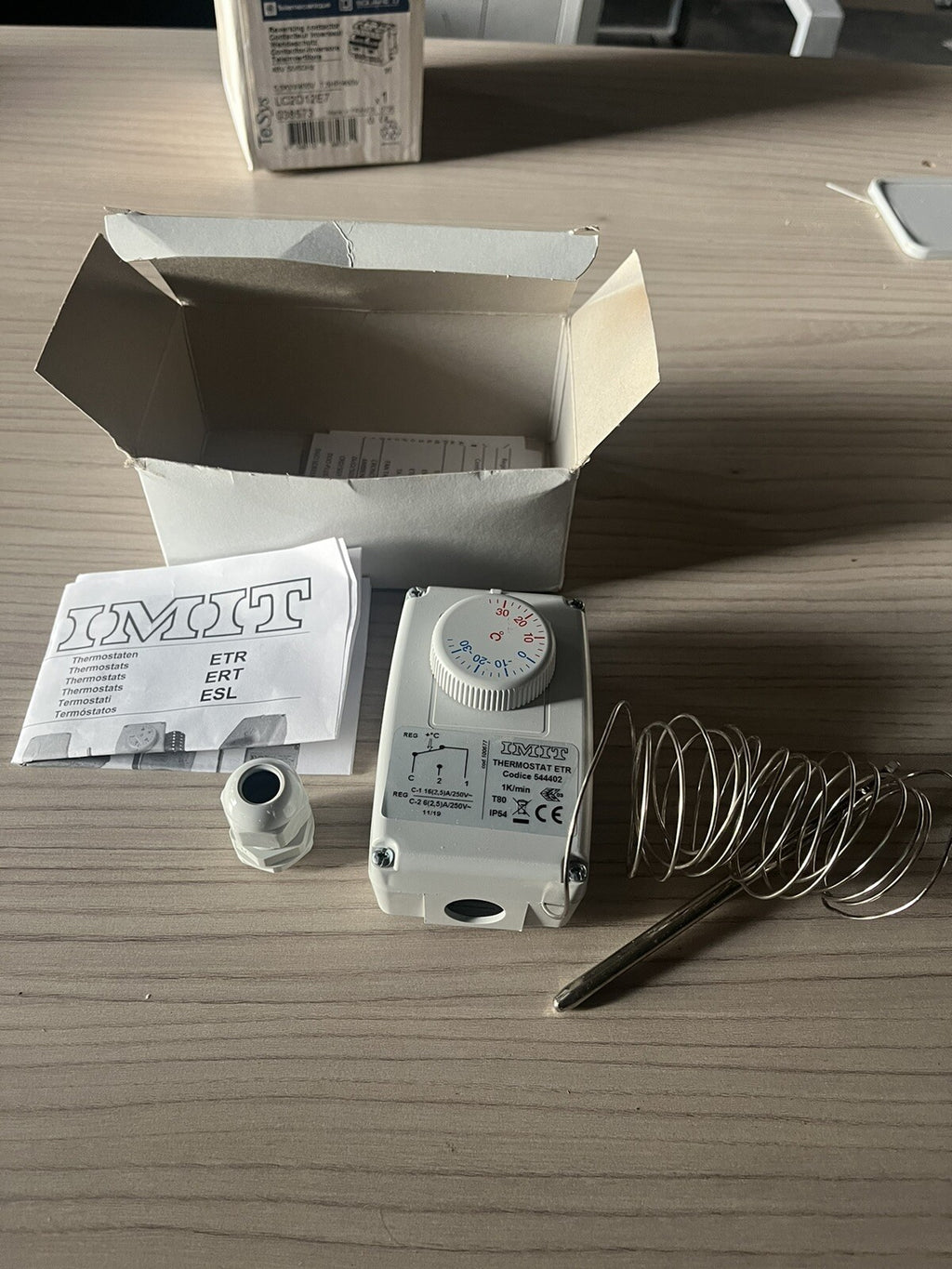 Thermostat réglable en boîte ip54 imit