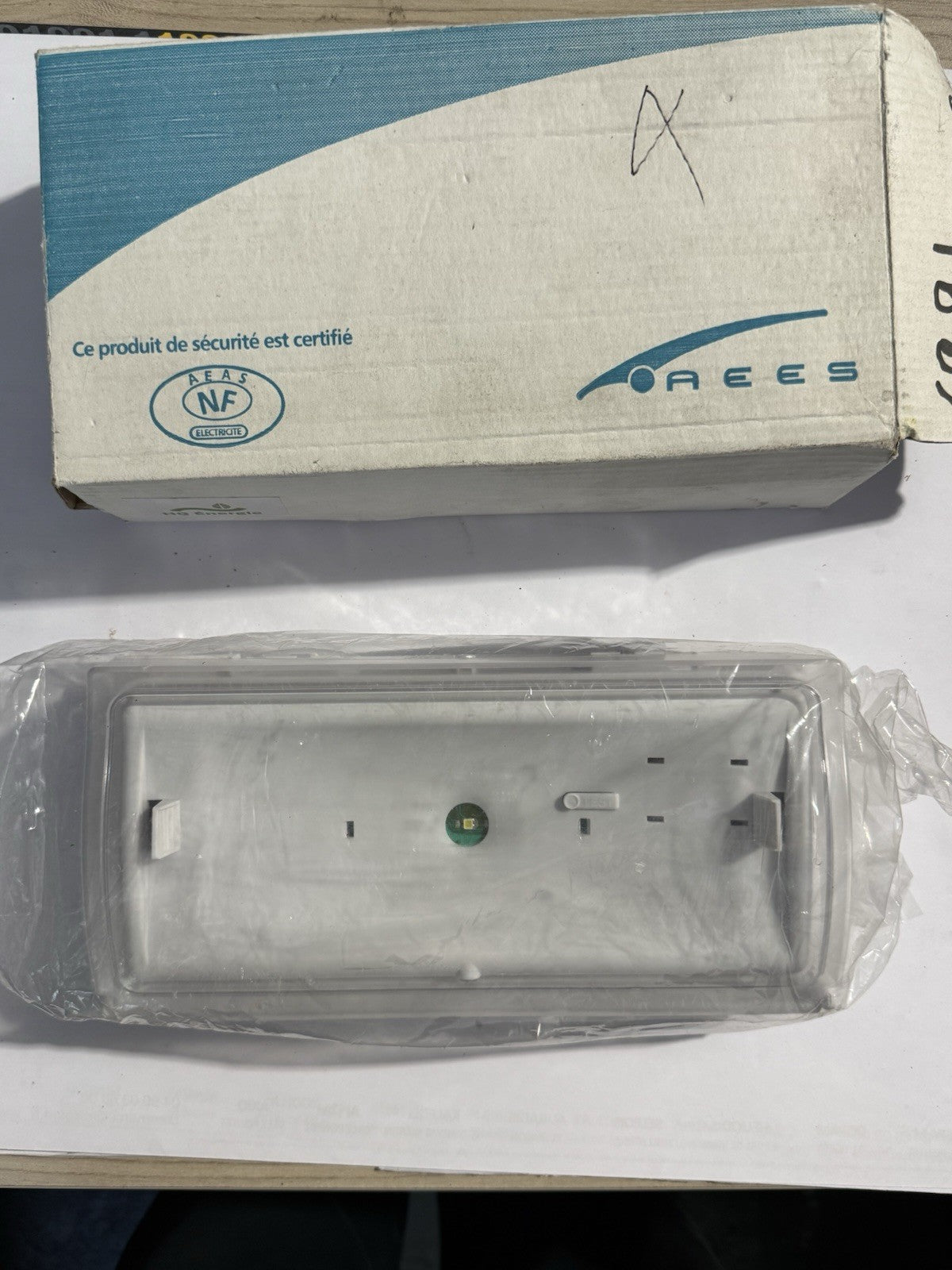 fluobat led nf aees