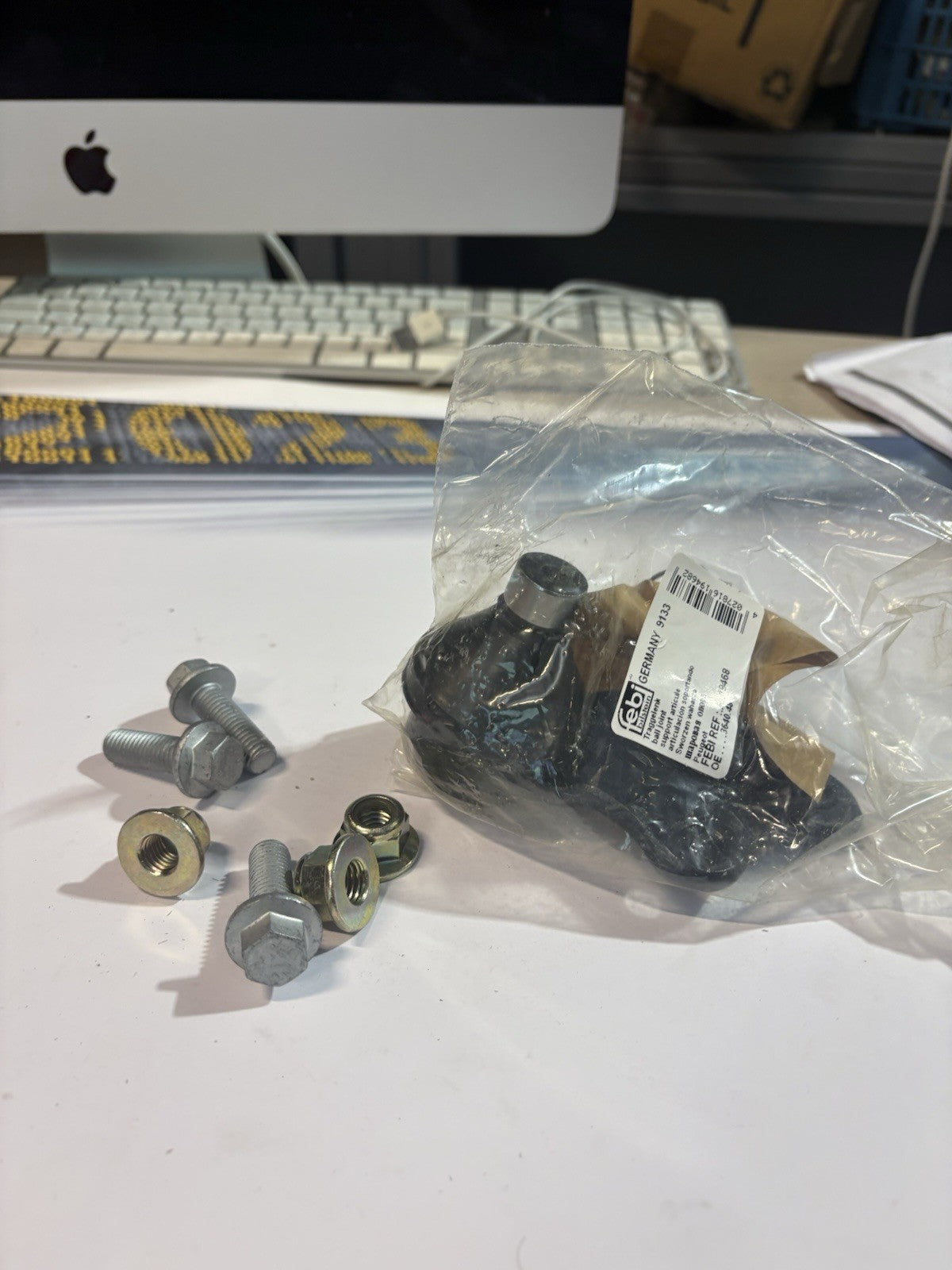 Rotule av gauche pour Peugeot 306 bilstein 31814