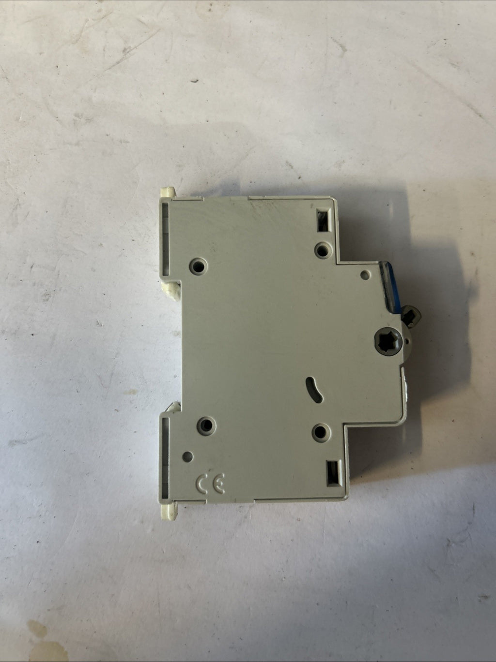 Interrupteur bipolaire 20A Legrand (Réf 04388) - 1 module
