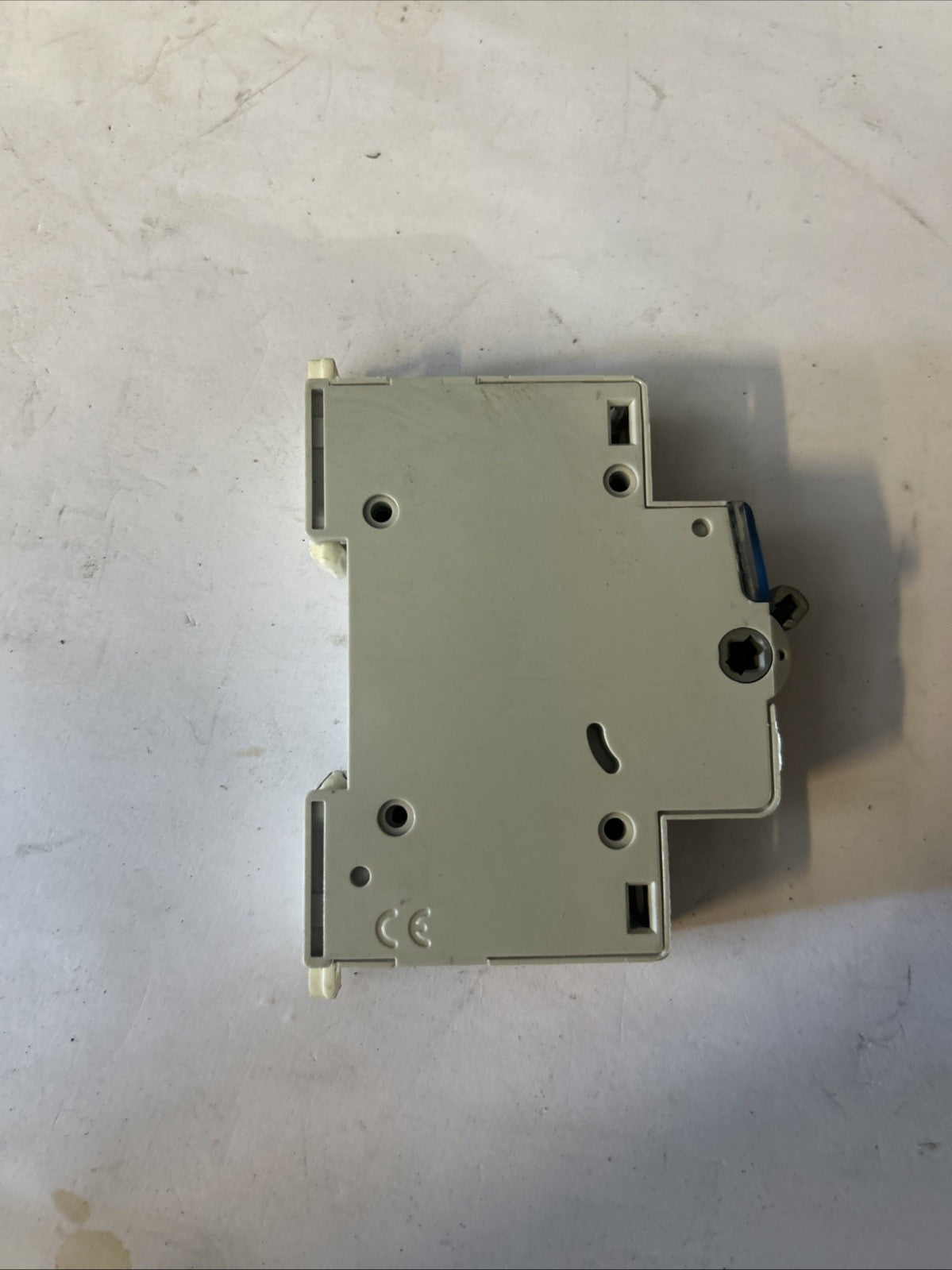 Interrupteur bipolaire 20A Legrand (Réf 04388) - 1 module