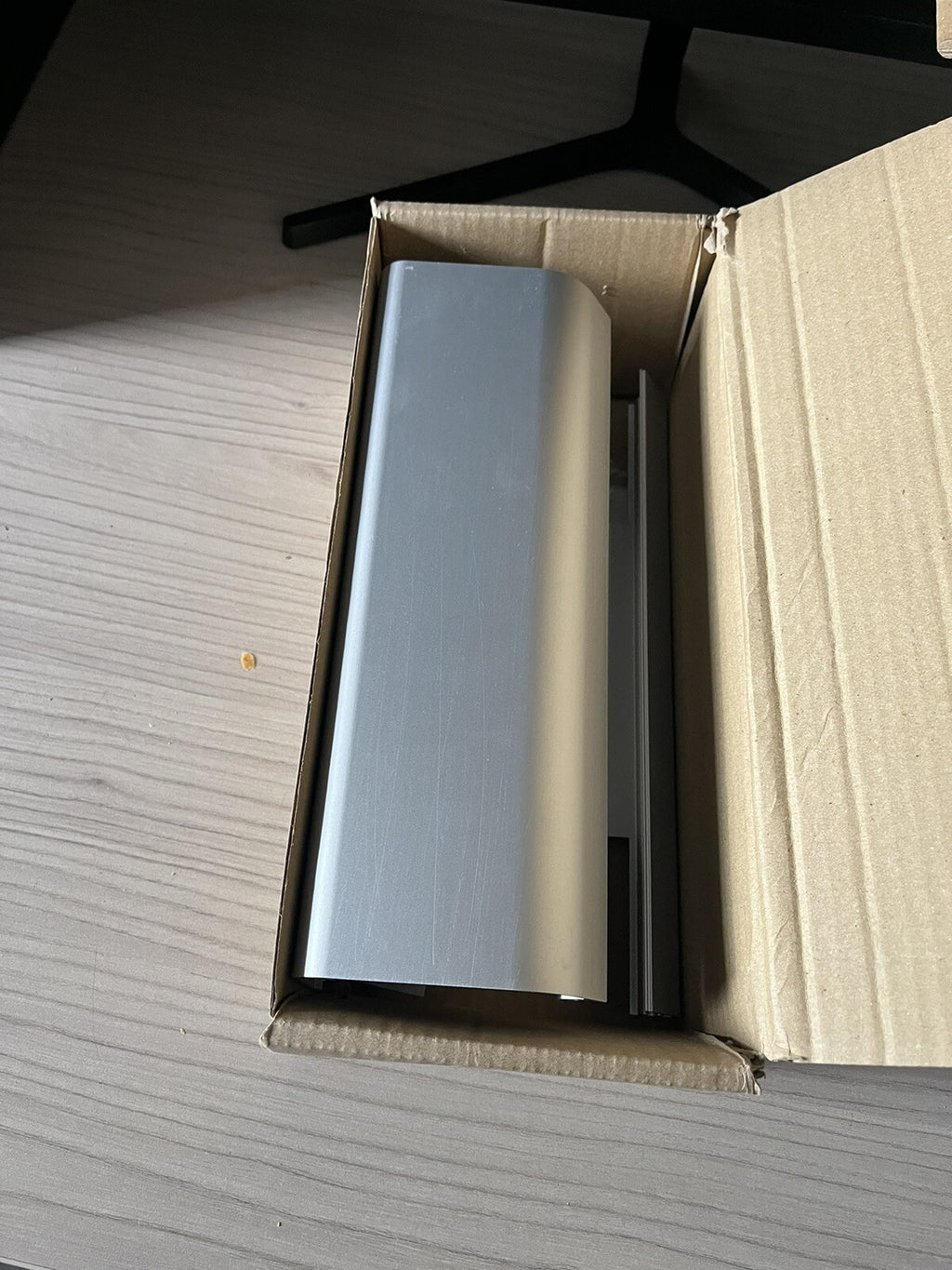 Poignet Ou Capot Pour Porte Poussante Et Tirante