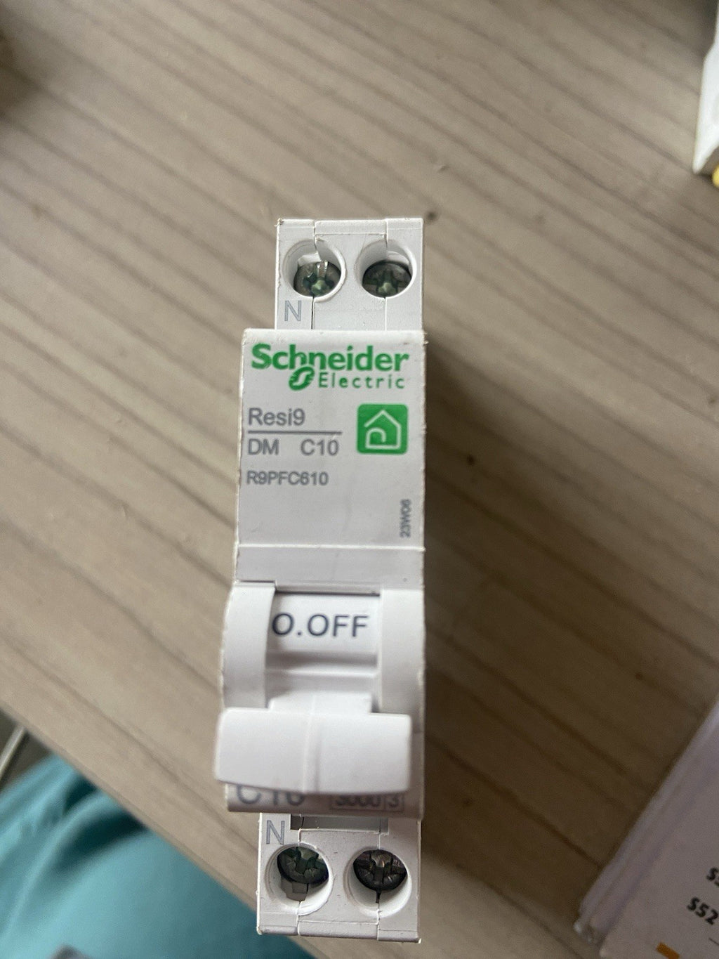 Disjoncteurs Schneider C10 neuf