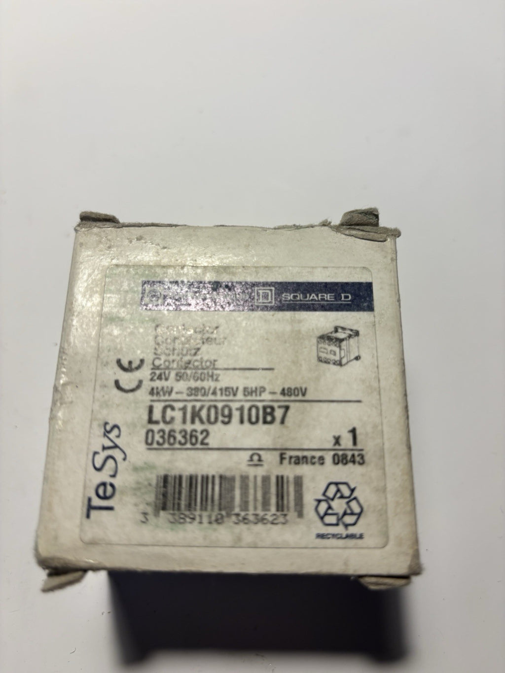 Contacteur tripolaire Schneider Electric TeSys - LC1K0910B7 (24V)